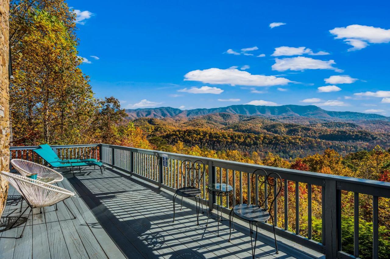 Barenberg Cabin - Secluded Unobstructed Panoramic Smoky Mountains View With Two Master Suites, Loft Game Room, And Hot Tub Gatlinburg Exterior foto
