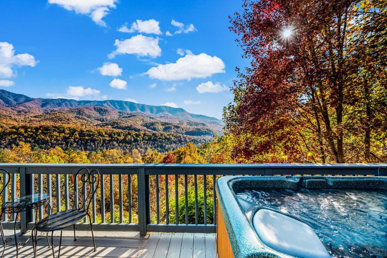 Barenberg Cabin - Secluded Unobstructed Panoramic Smoky Mountains View With Two Master Suites, Loft Game Room, And Hot Tub Gatlinburg Exterior foto