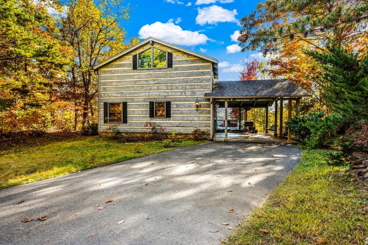 Barenberg Cabin - Secluded Unobstructed Panoramic Smoky Mountains View With Two Master Suites, Loft Game Room, And Hot Tub Gatlinburg Exterior foto