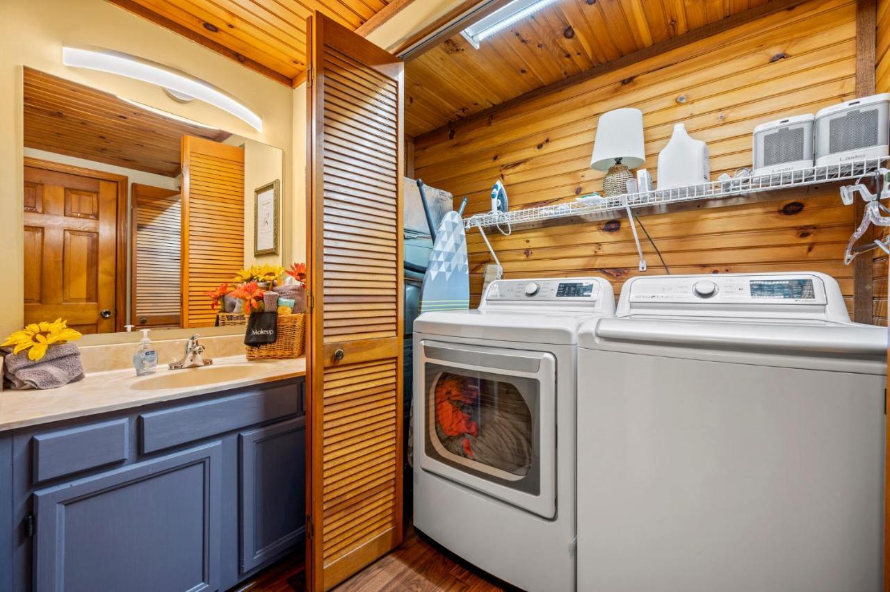 Barenberg Cabin - Secluded Unobstructed Panoramic Smoky Mountains View With Two Master Suites, Loft Game Room, And Hot Tub Gatlinburg Exterior foto