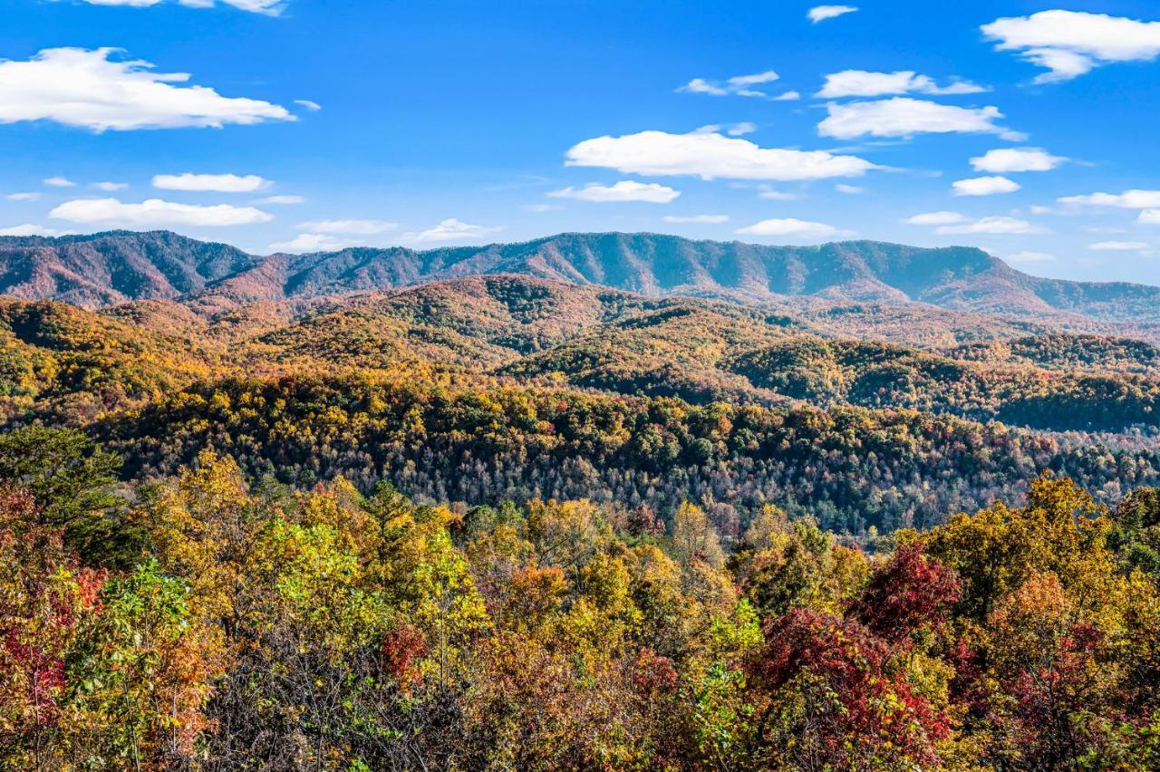 Barenberg Cabin - Secluded Unobstructed Panoramic Smoky Mountains View With Two Master Suites, Loft Game Room, And Hot Tub Gatlinburg Exterior foto